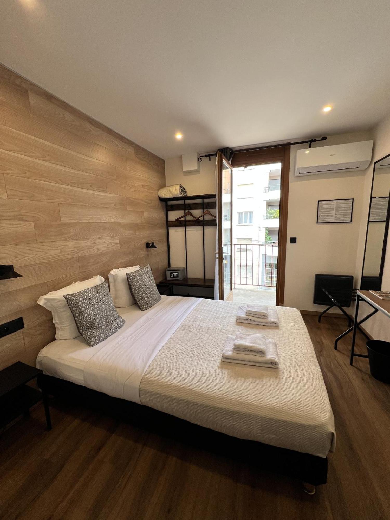 Au Bec Fin Hotel Aix-les-Bains Room photo